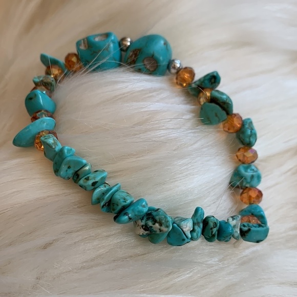 Howlite and Iridescent Turquoise Colored Skull Stacking Stretch Bracelet - Picture 2 of 6